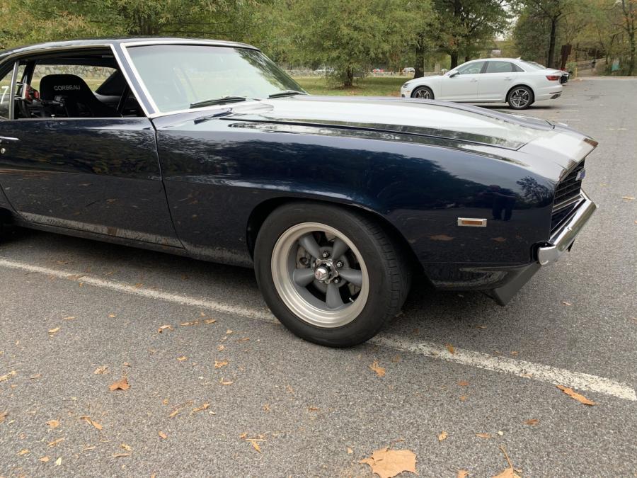 Детали экстерьера Chevrolet Camaro Sport Coupe Custom 1969 года  (фото 40 из 86)